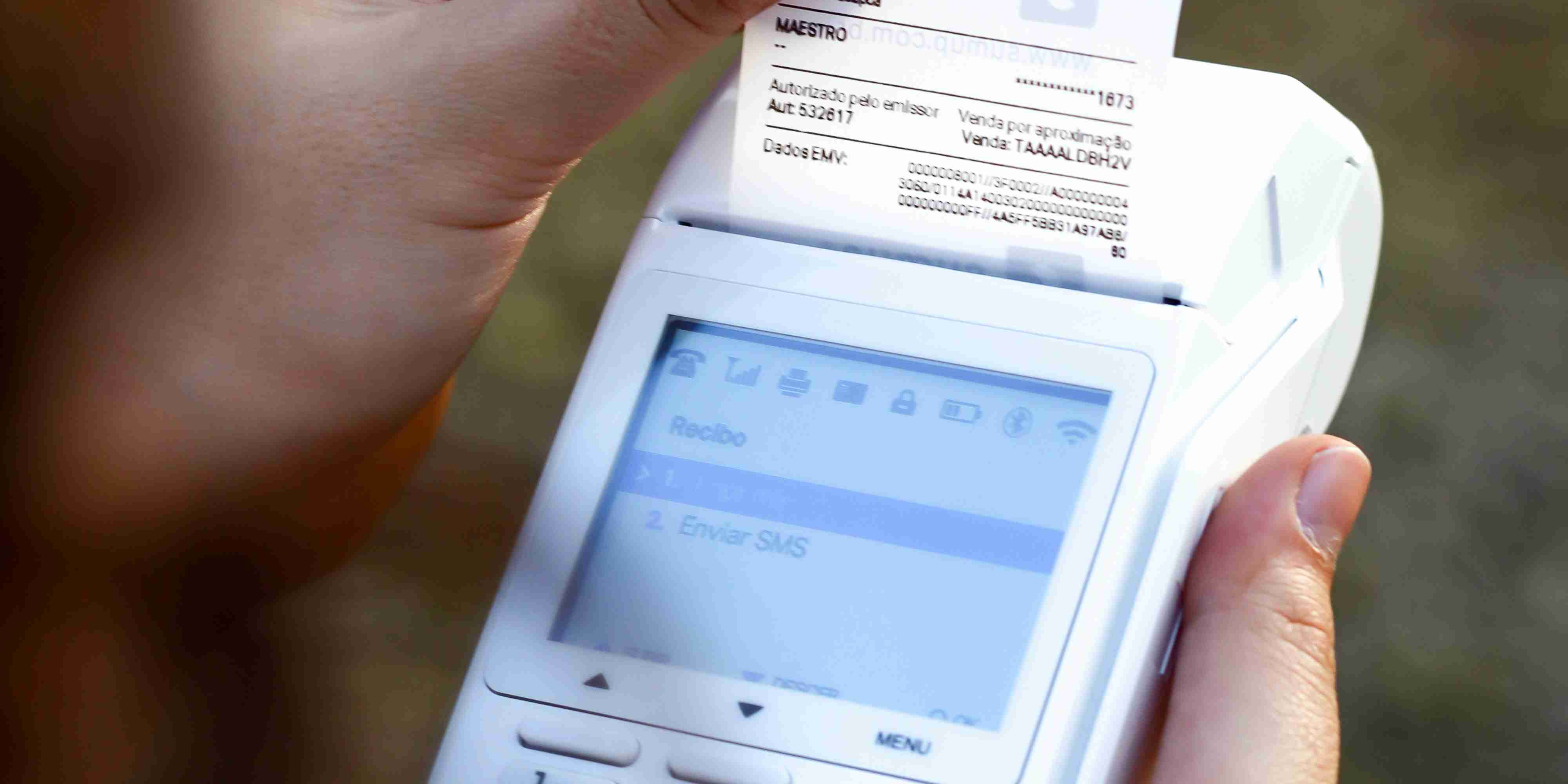 AI Document Invoice Data Extraction API: Automate Invoice Processing with AI